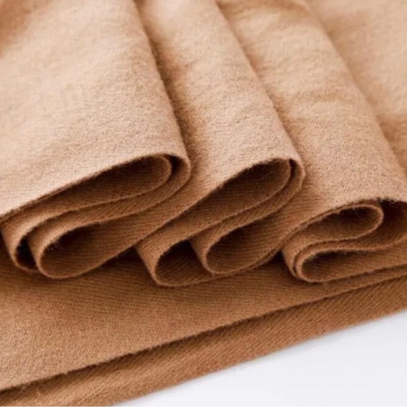 One left in stock New Cashmere Camel Pashmina - Picture 4 of 6